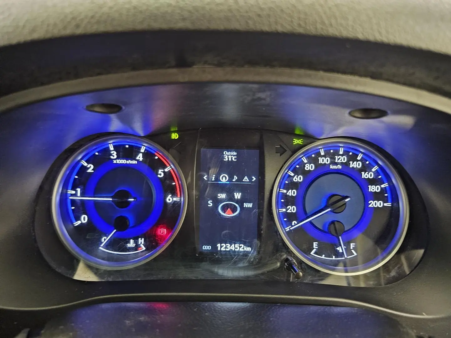 2017 Toyota Hilux Gallery Image 28