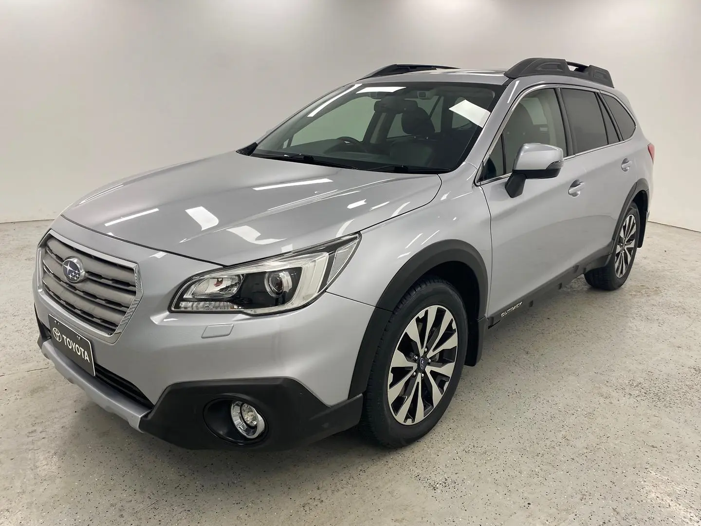 2016 Subaru Outback Gallery Image 7