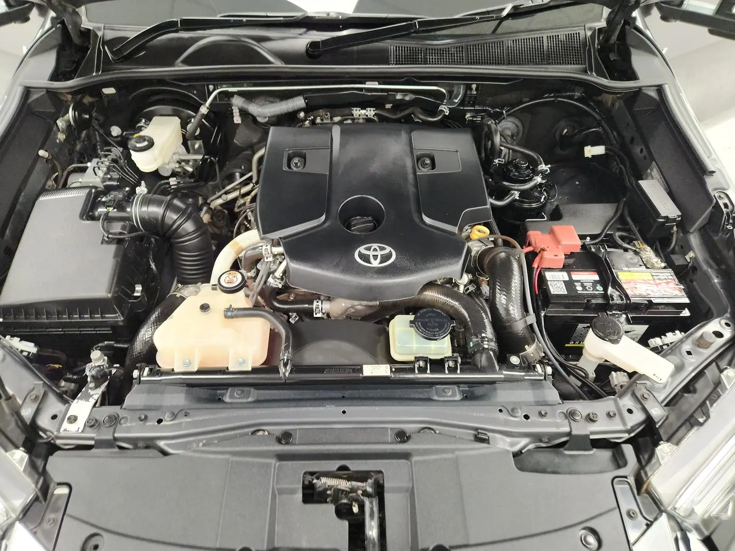 2022 Toyota Hilux Gallery Image 16