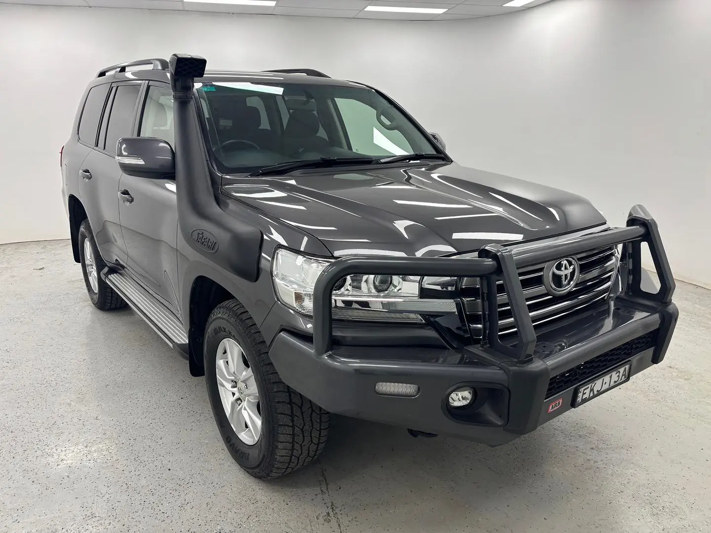 2017 Toyota Landcruiser Gallery Image 1