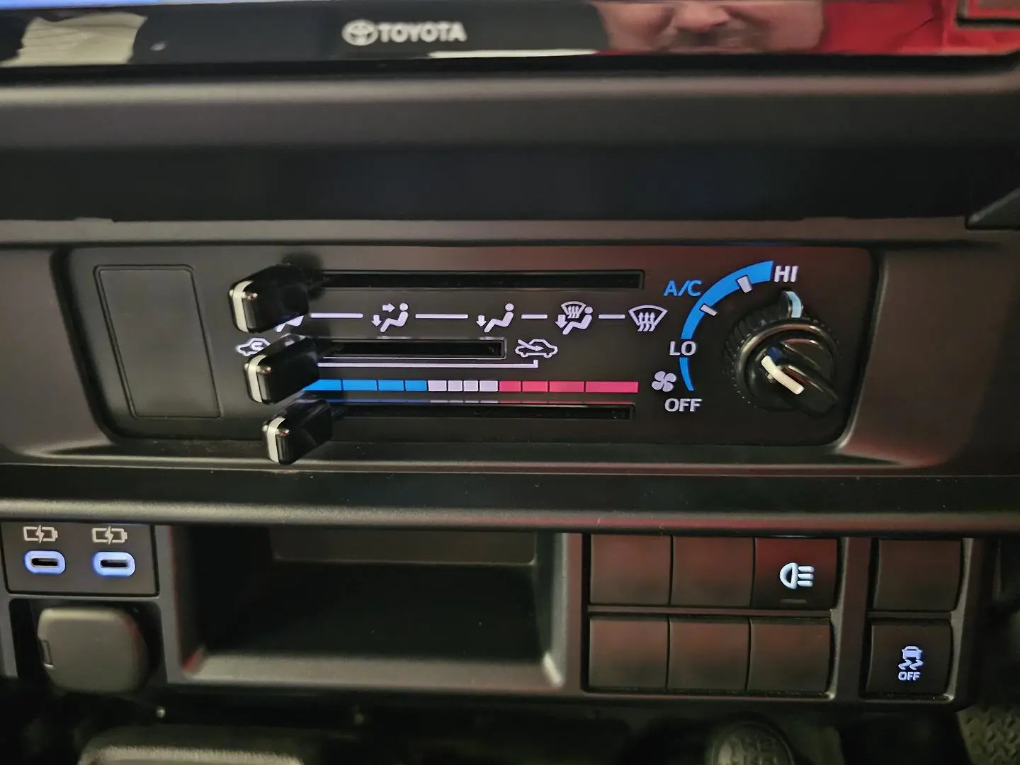 2024 Toyota Landcruiser Gallery Image 29