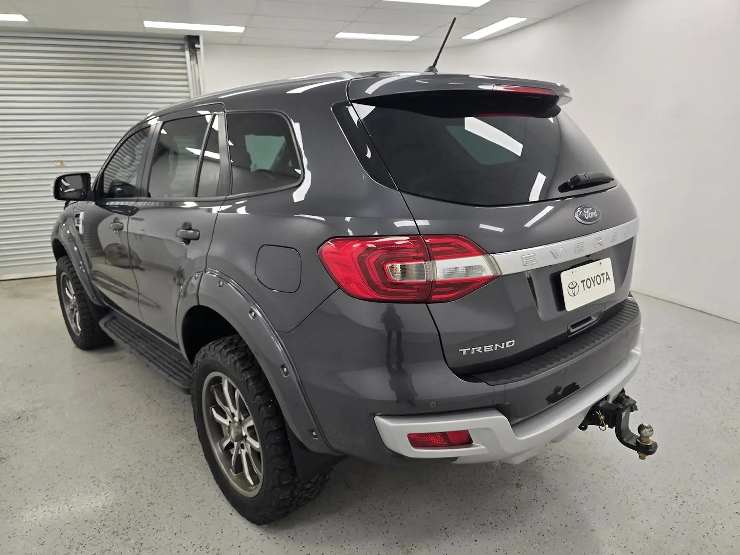 2019 Ford Everest Gallery Image 5