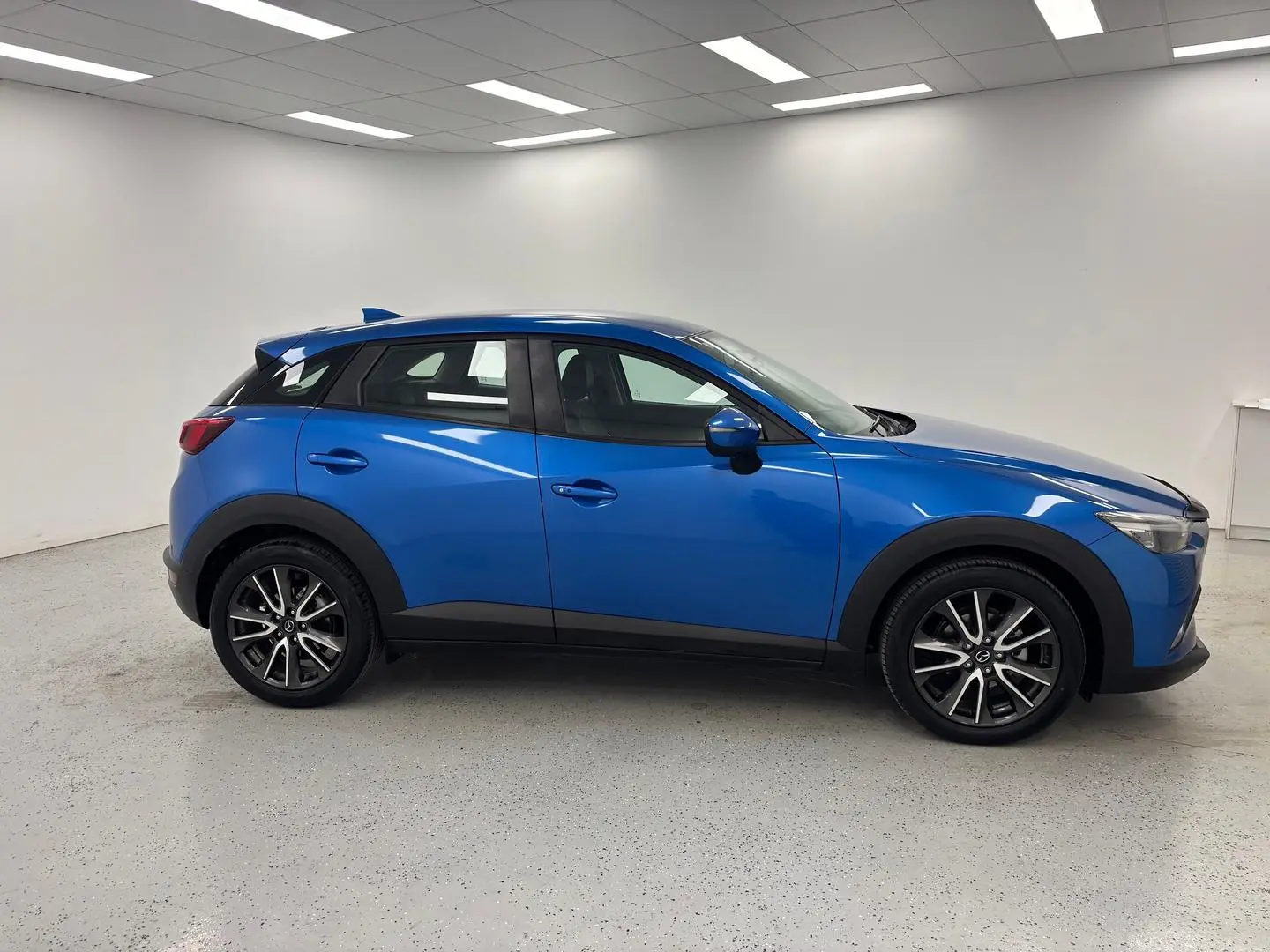 2016 Mazda CX-3 Gallery Image 2