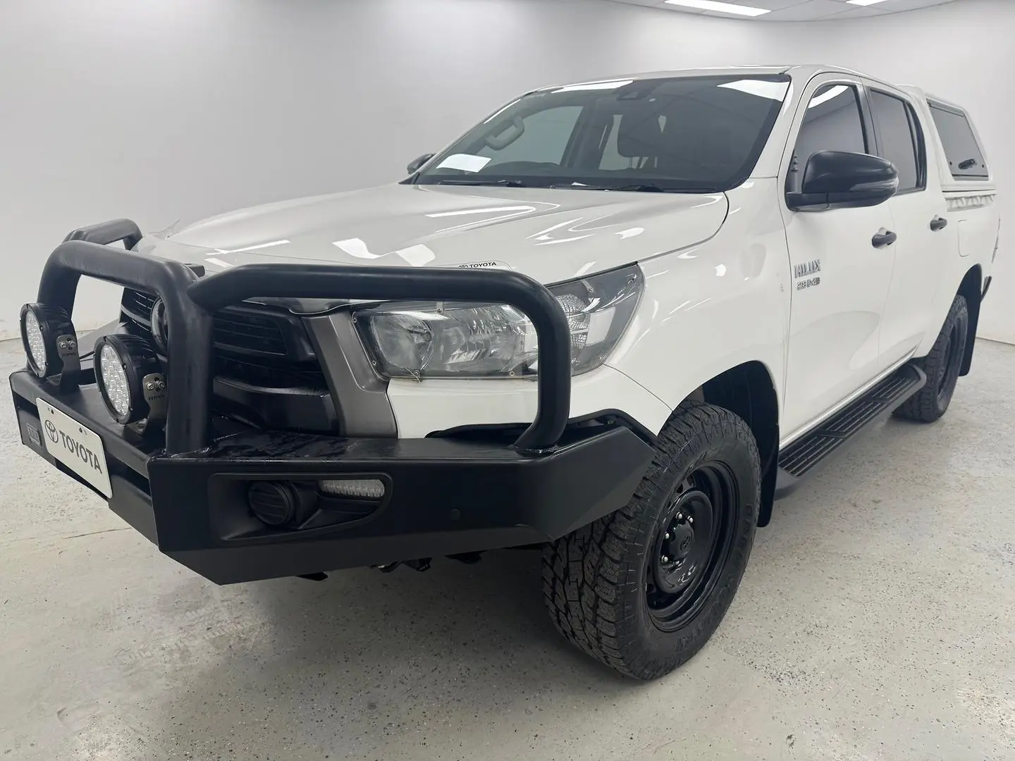 2021 Toyota Hilux Gallery Image 6