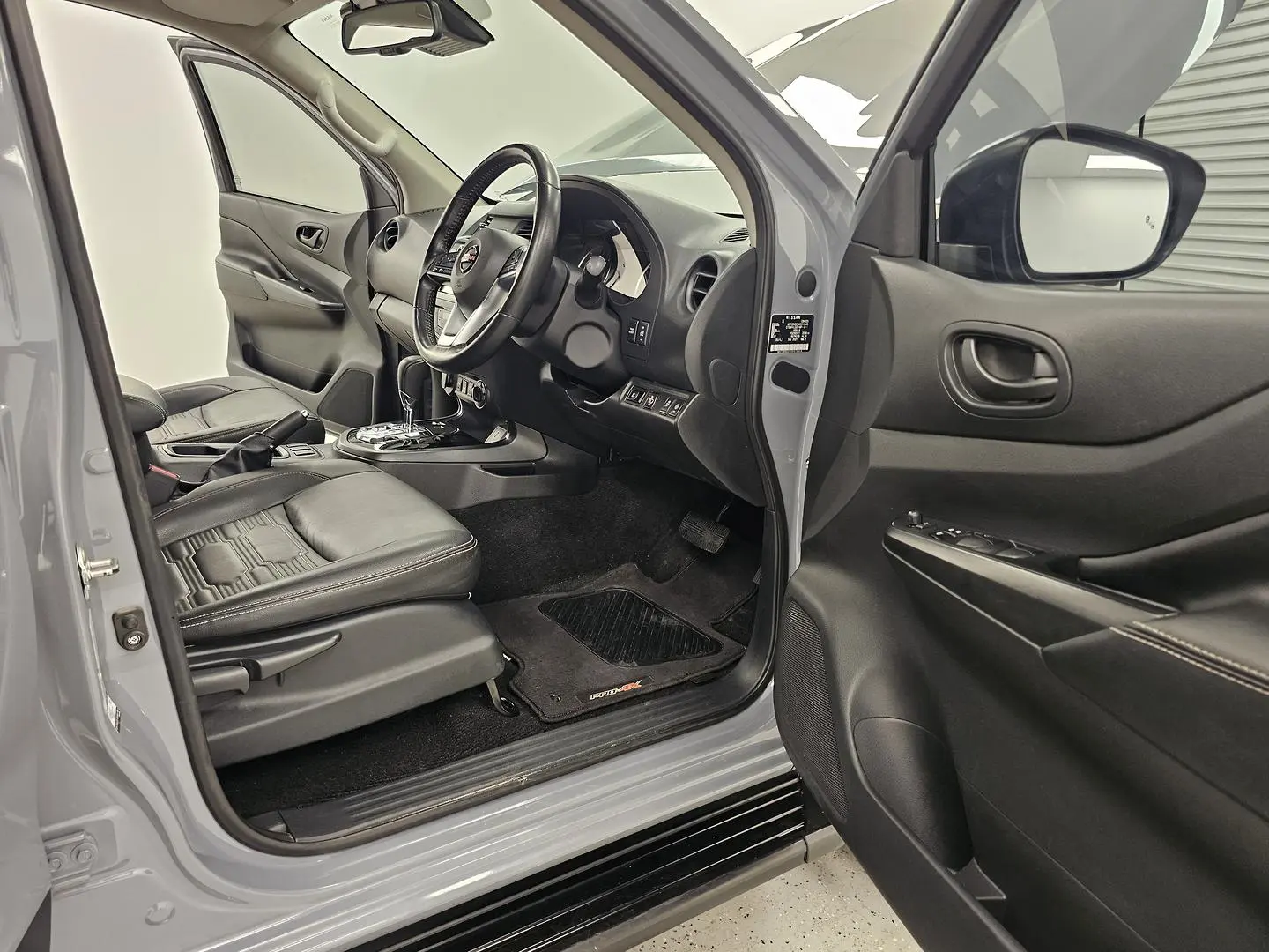 2021 Nissan Navara Gallery Image 21