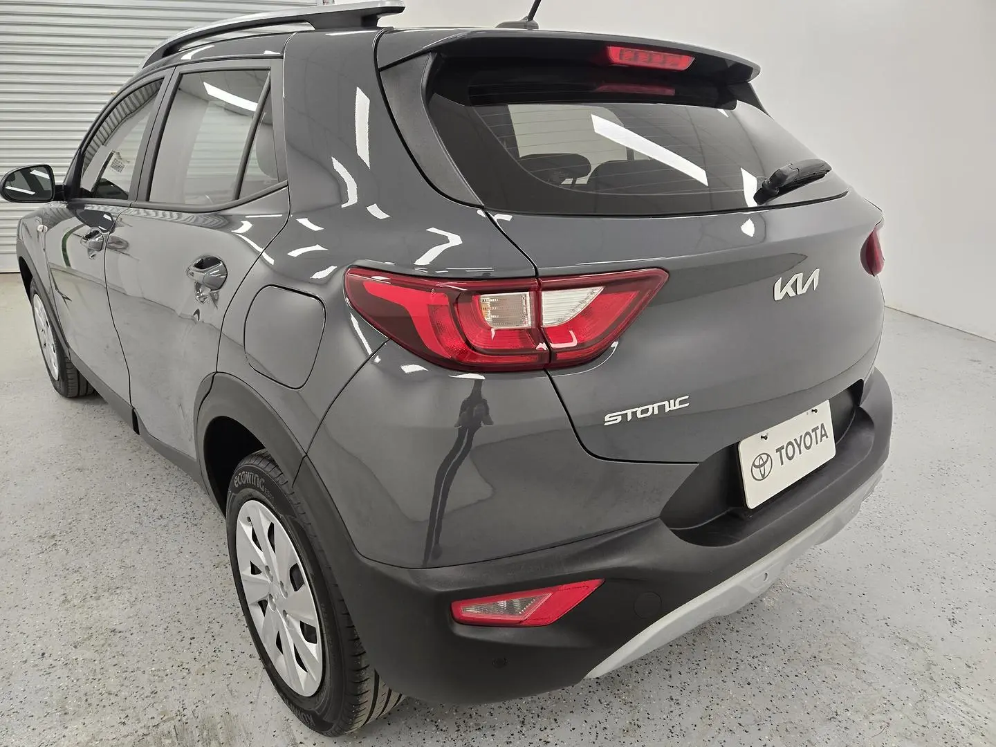2023 Kia Stonic Gallery Image 4