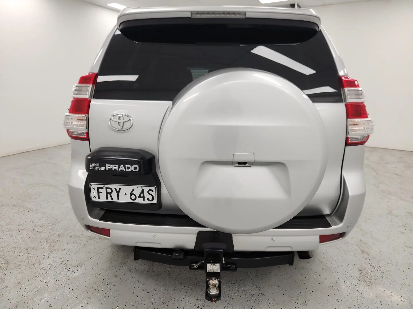2017 Toyota Landcruiser Prado Gallery Image 4