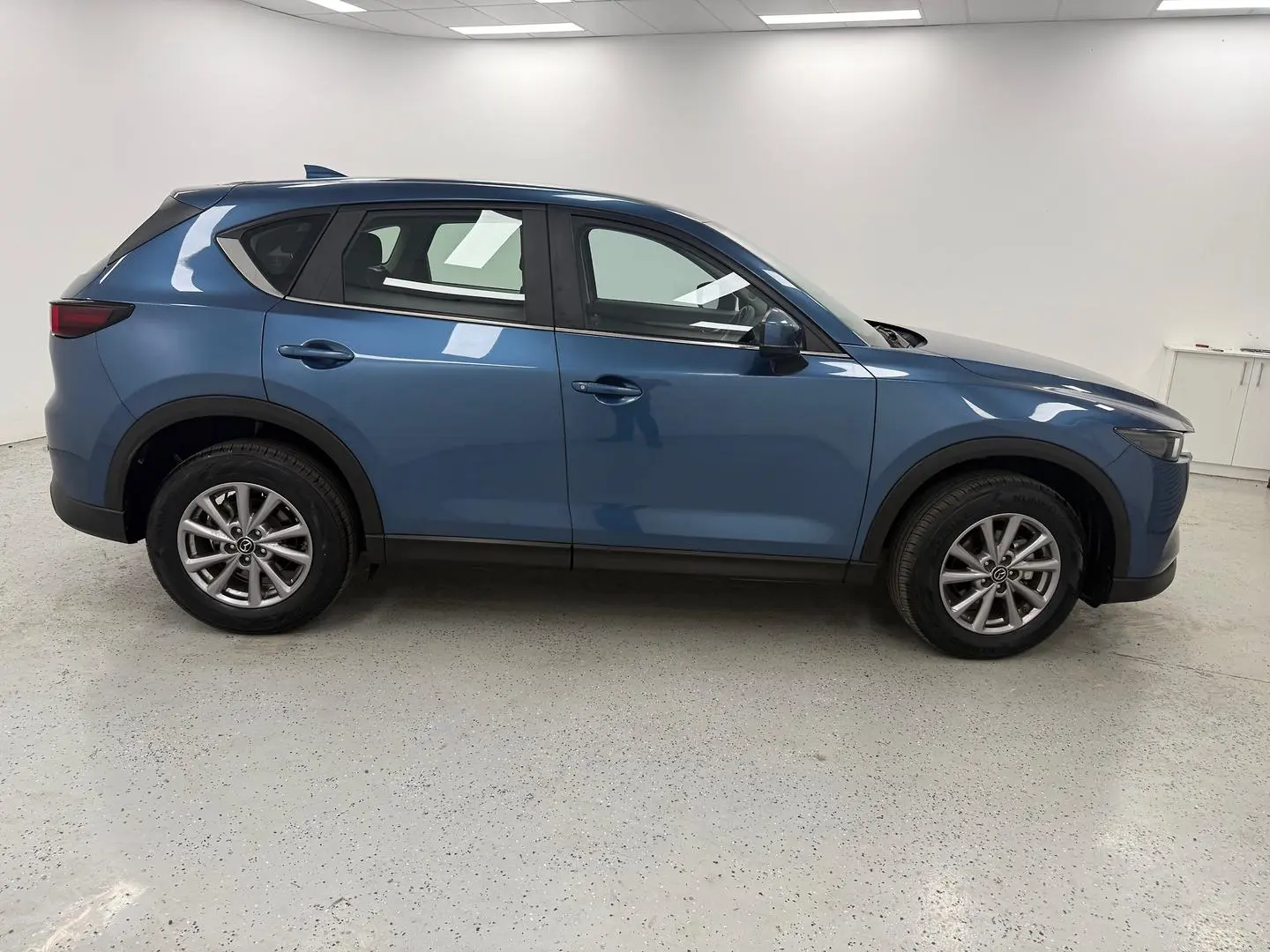 2023 Mazda CX-5 Gallery Image 2