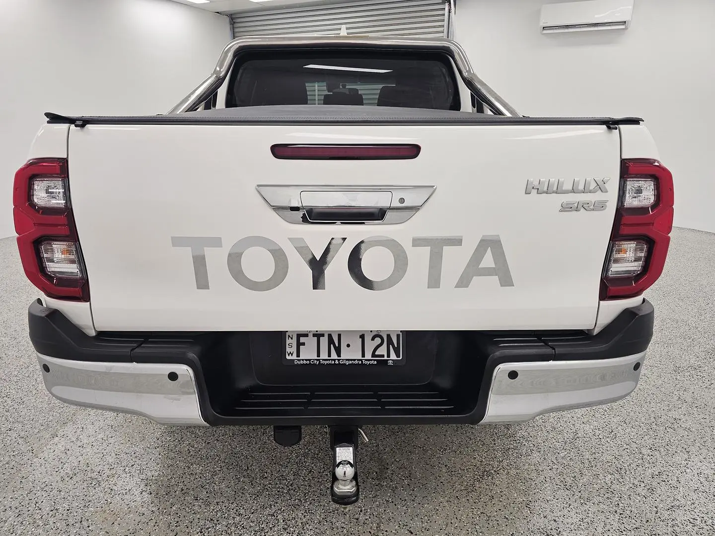 2021 Toyota Hilux Gallery Image 4