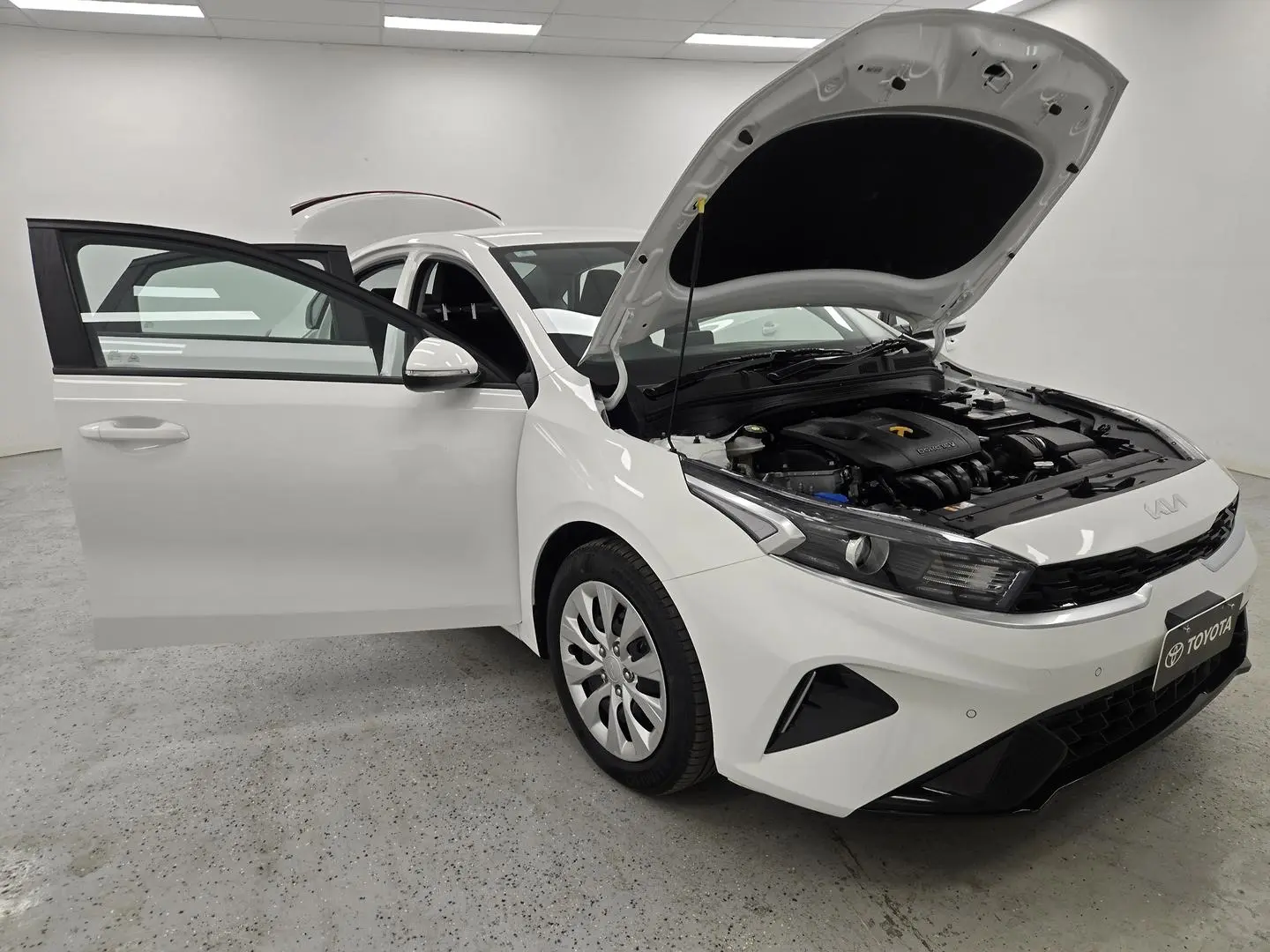2023 Kia Cerato Gallery Image 8