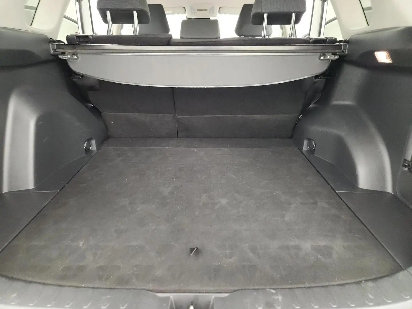 2019 Toyota RAV4 Gallery Image 26