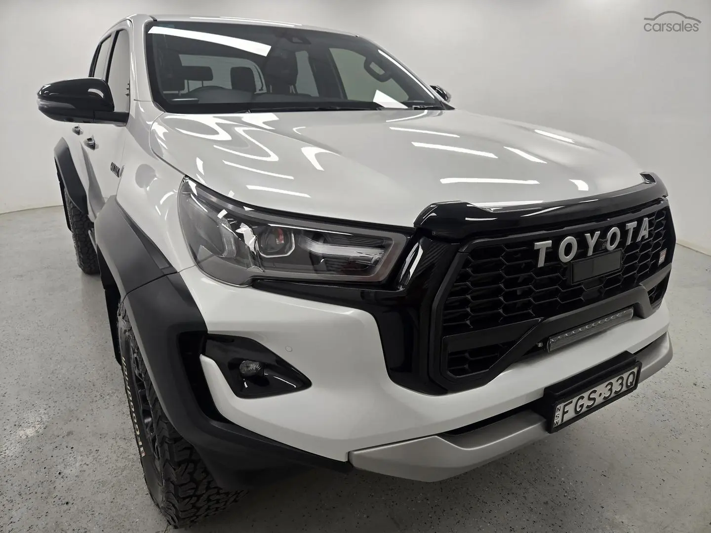 2024 Toyota Hilux Image 1