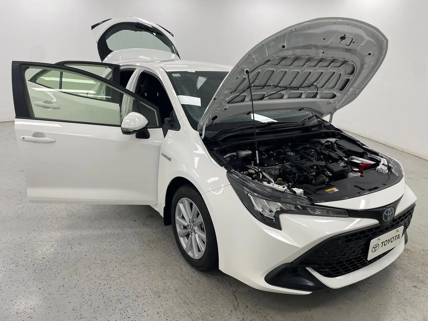 2023 Toyota Corolla Gallery Image 8