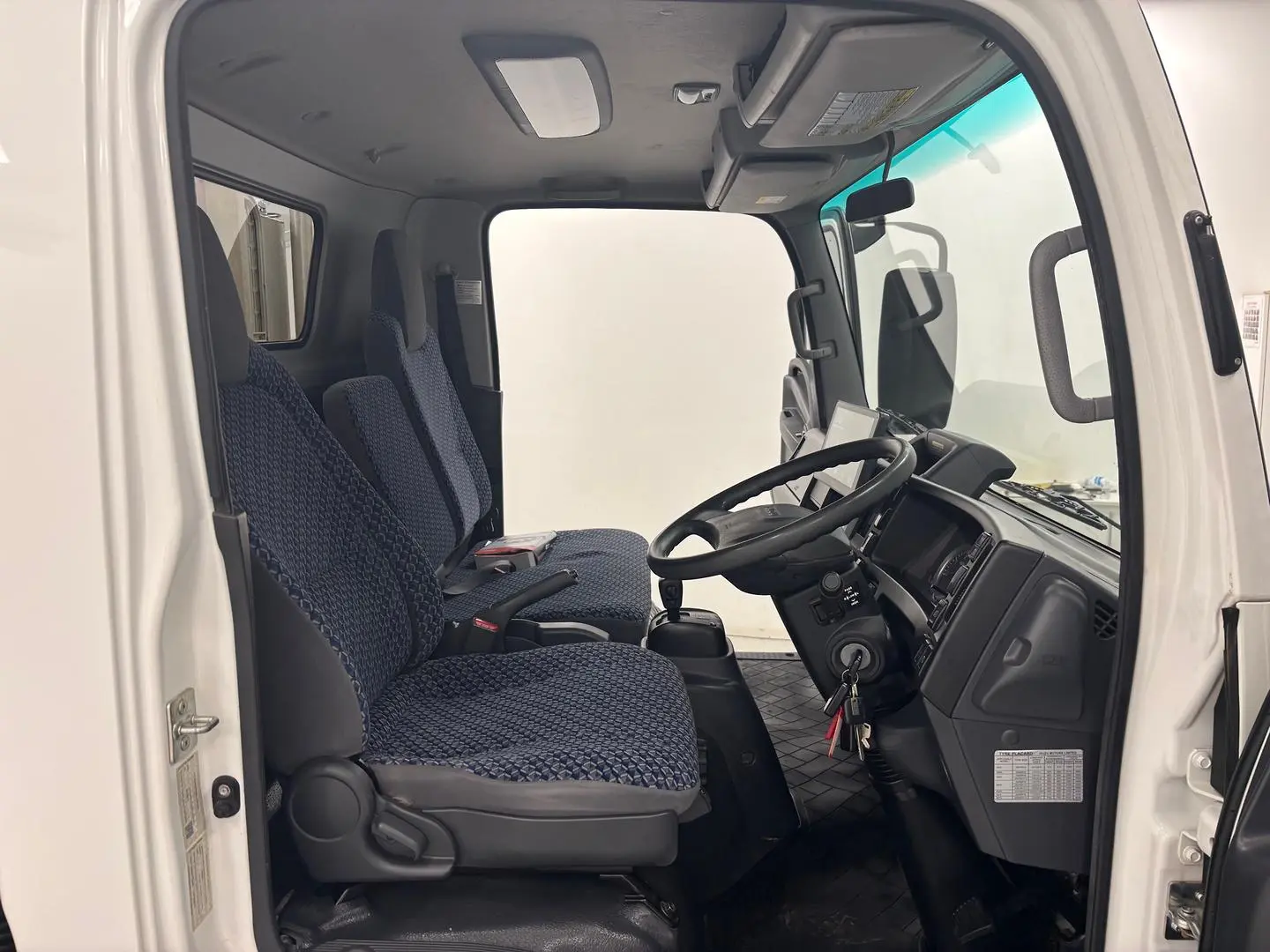 2023 Isuzu N Series Gallery Image 33