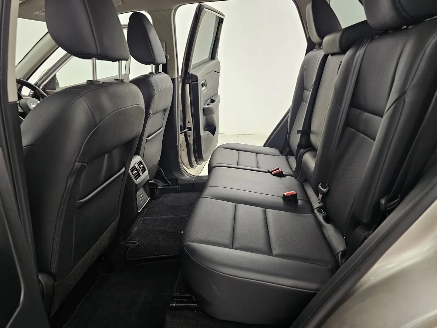 2023 Nissan X-TRAIL Gallery Image 14