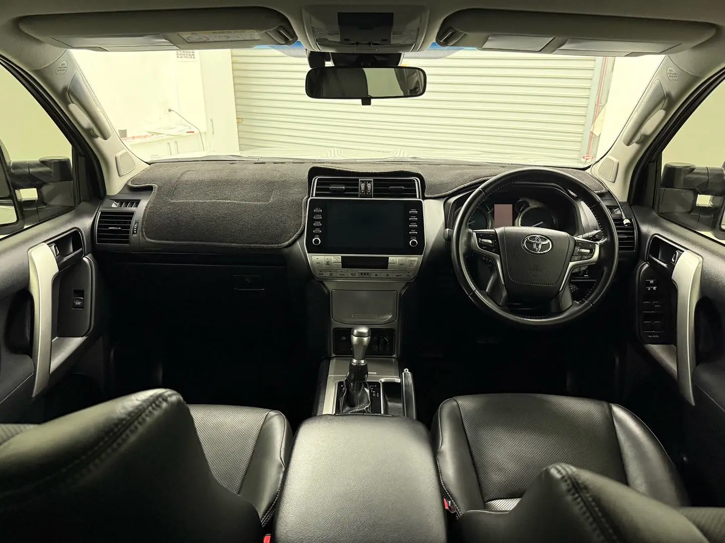 2022 Toyota Landcruiser Prado Gallery Image 26