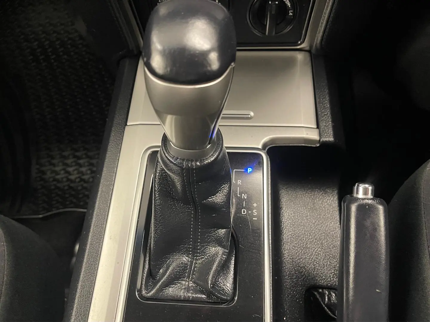 2017 Toyota Landcruiser Prado Gallery Image 29