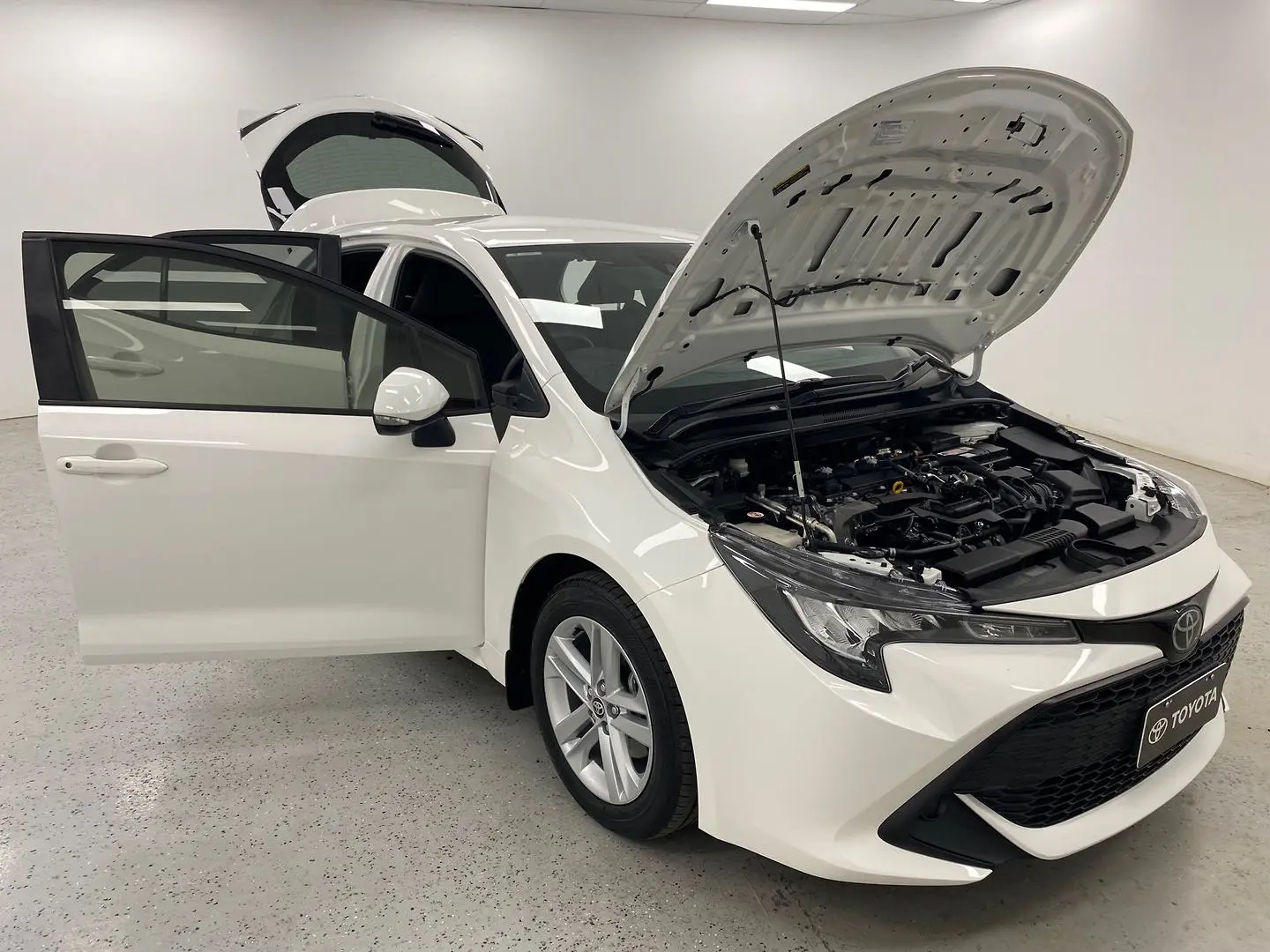 2019 Toyota Corolla Gallery Image 9