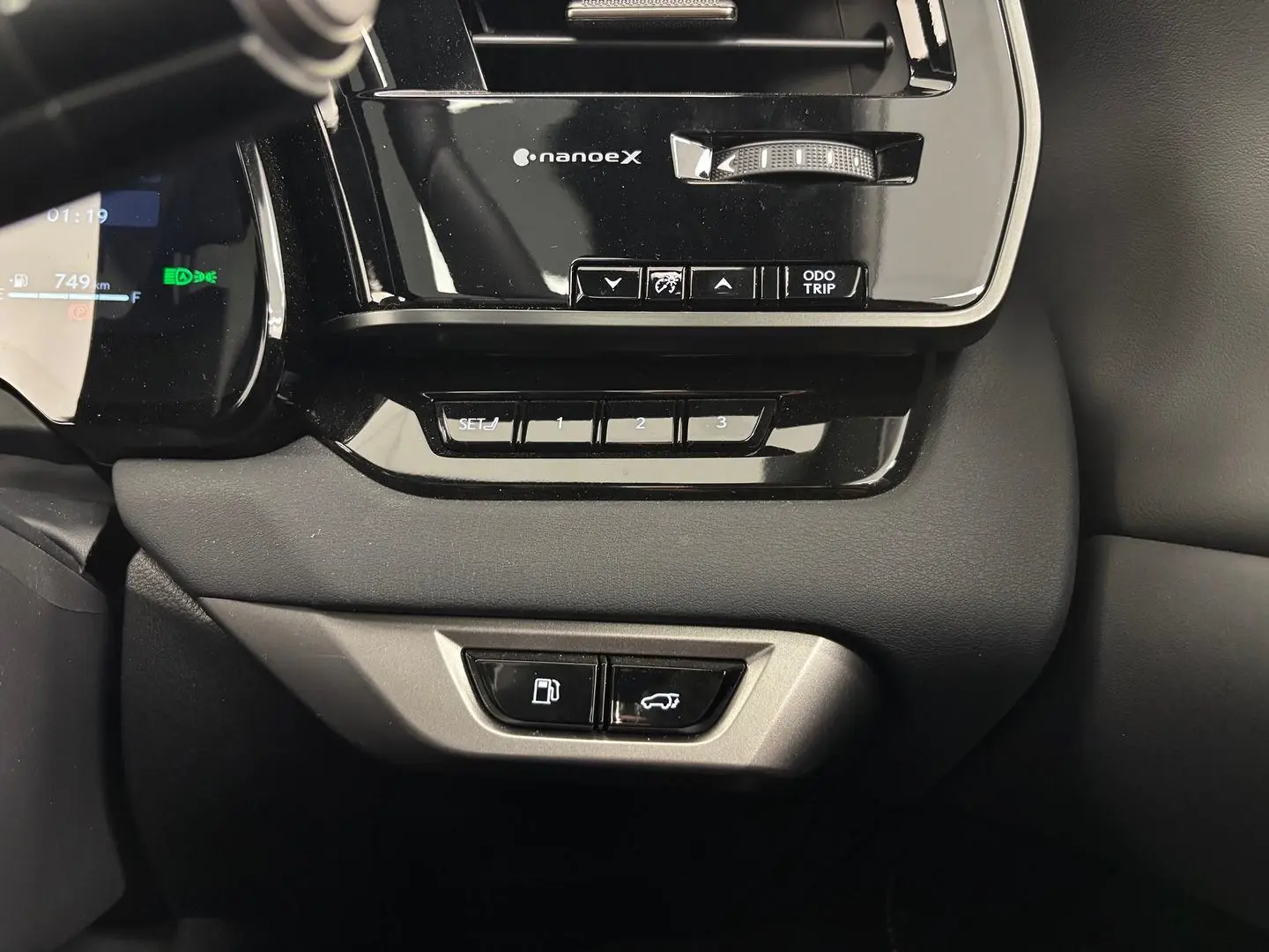 2025 Lexus RX Gallery Image 31