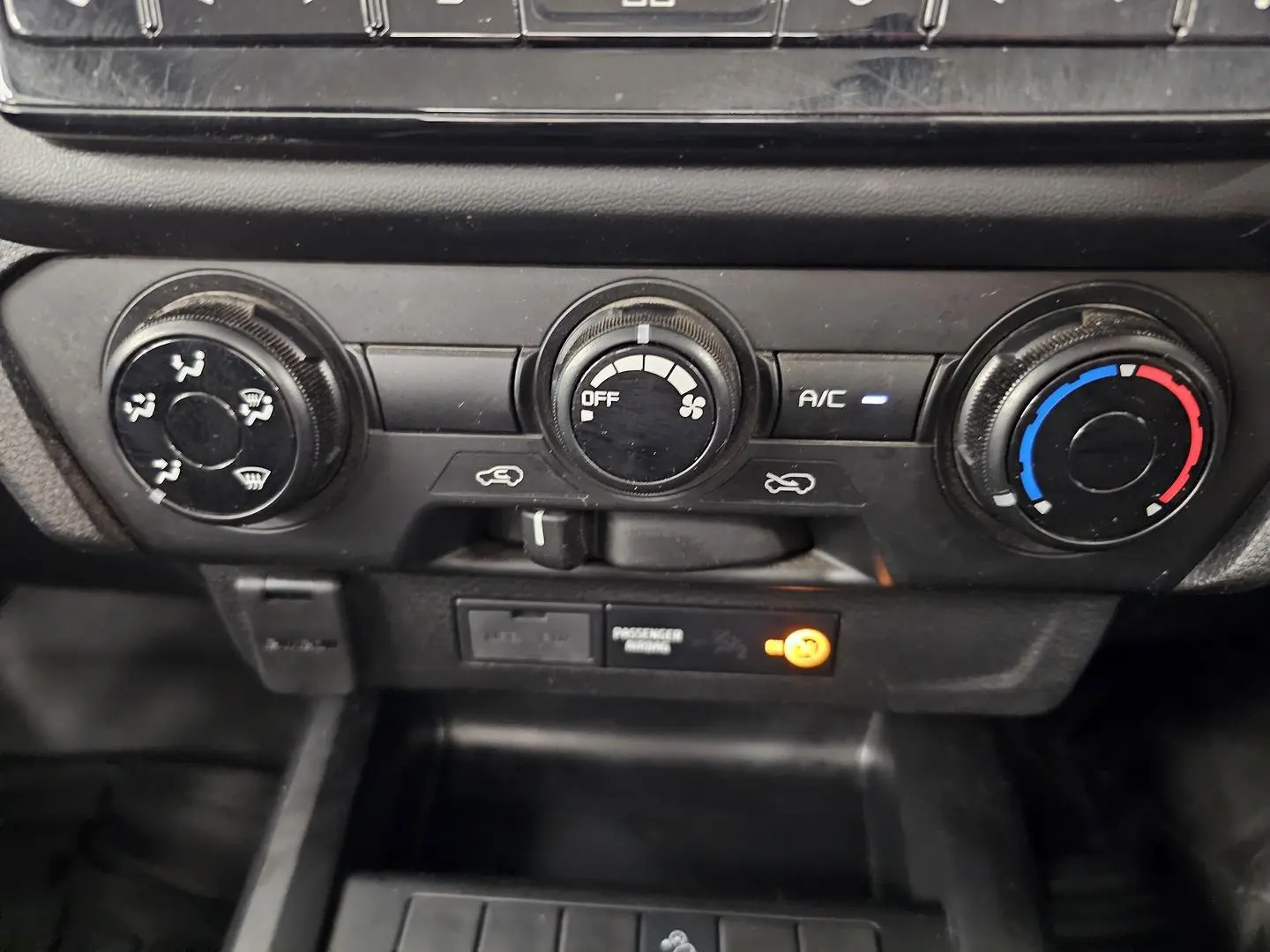 2023 Isuzu D-MAX Gallery Image 26