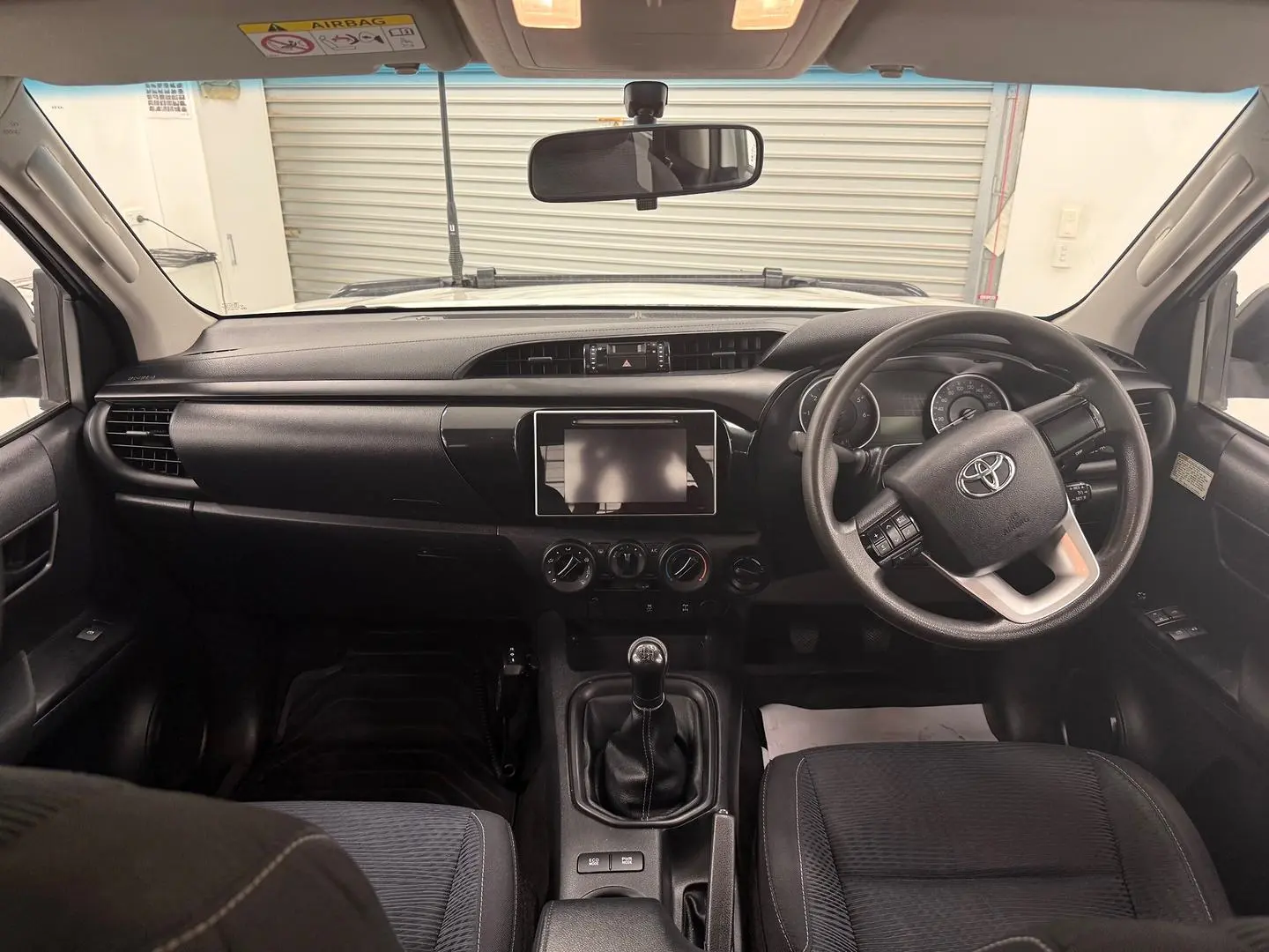 2016 Toyota Hilux Gallery Image 25