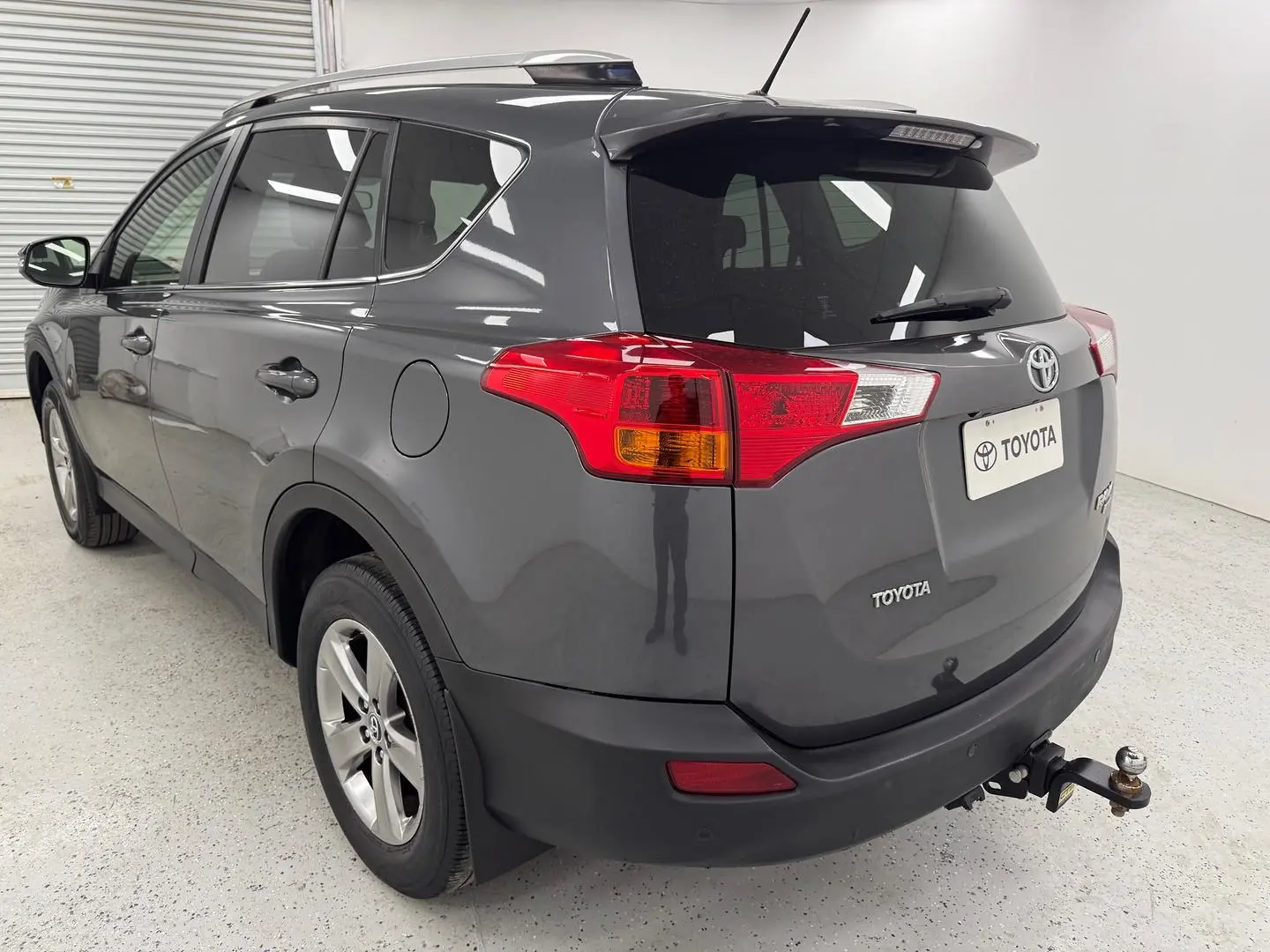 2015 Toyota RAV4 Gallery Image 5