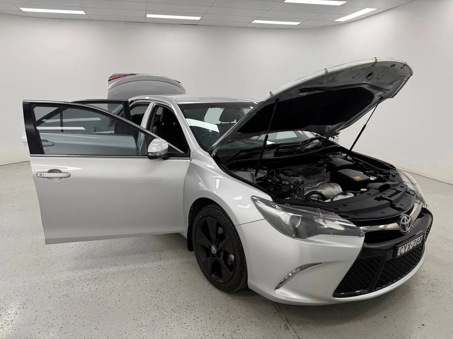 2015 Toyota Camry Gallery Image 22