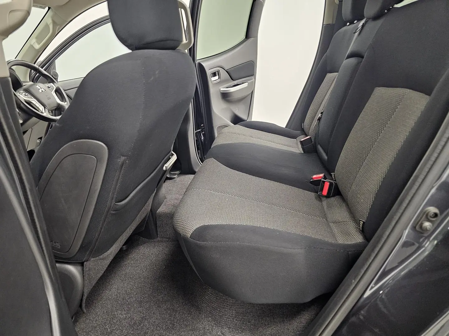 2023 Mitsubishi Triton Gallery Image 15