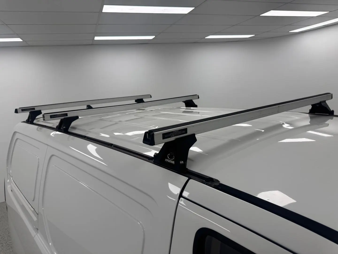 2020 Hyundai iLoad Gallery Image 34