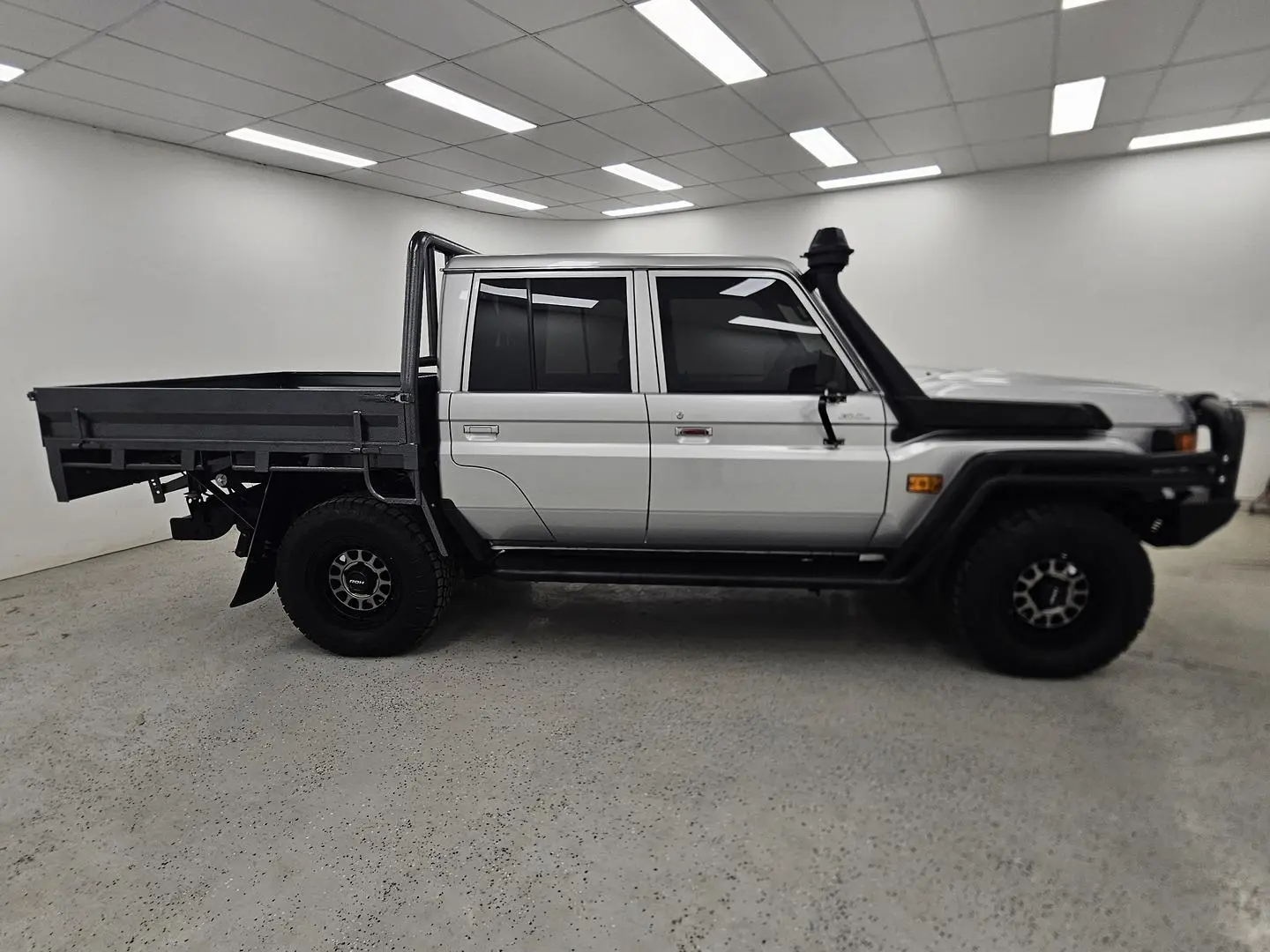 2024 Toyota Landcruiser Gallery Image 2