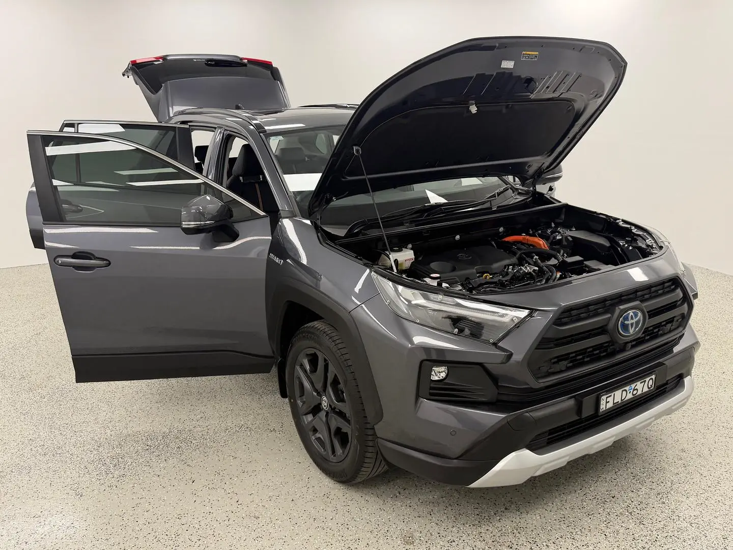 2024 Toyota RAV4 Gallery Image 7