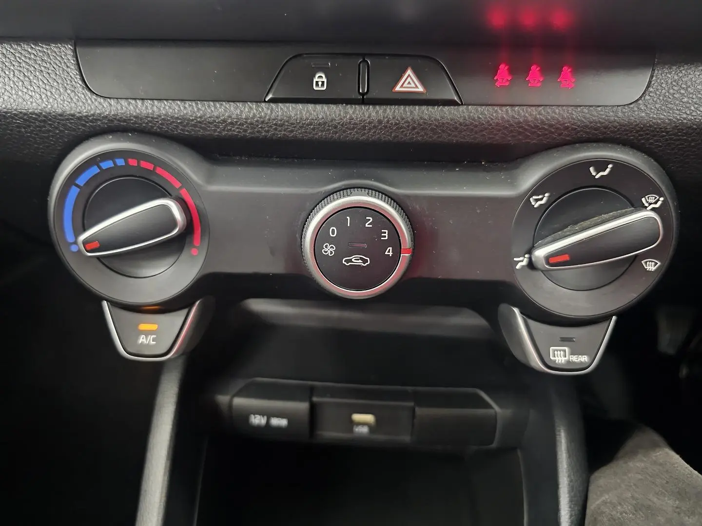 2024 Kia Stonic Gallery Image 31