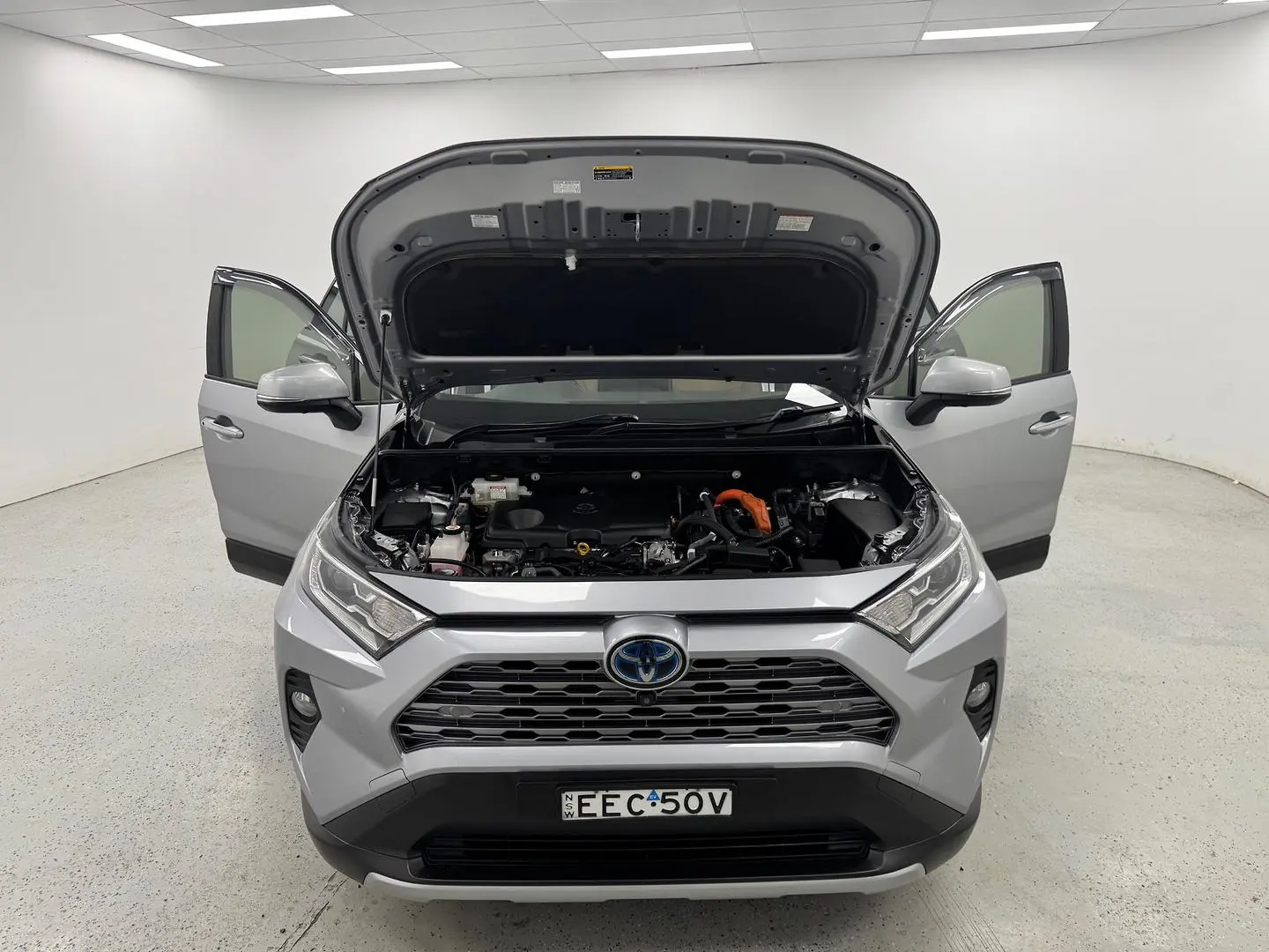 2020 Toyota RAV4 Gallery Image 12