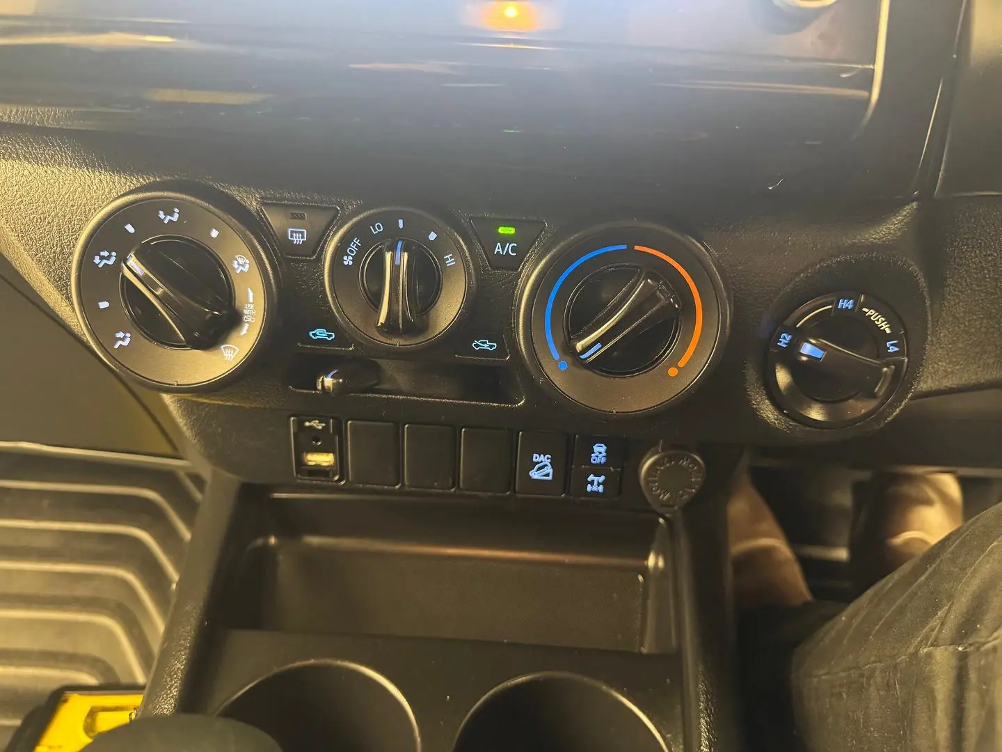 2021 Toyota Hilux Gallery Image 21