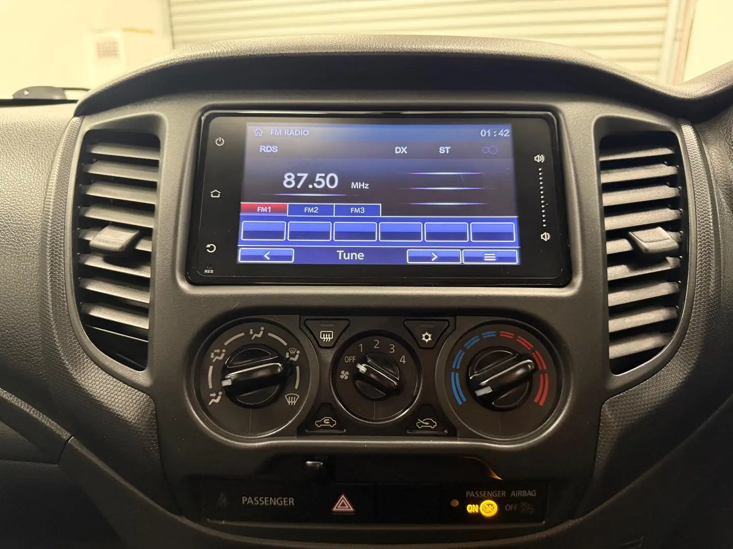 2022 Mitsubishi Triton Gallery Image 25