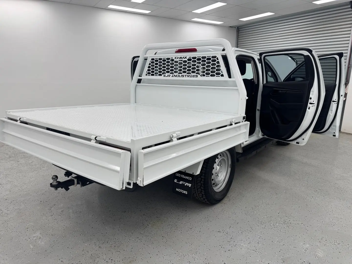 2024 Isuzu D-MAX Gallery Image 9