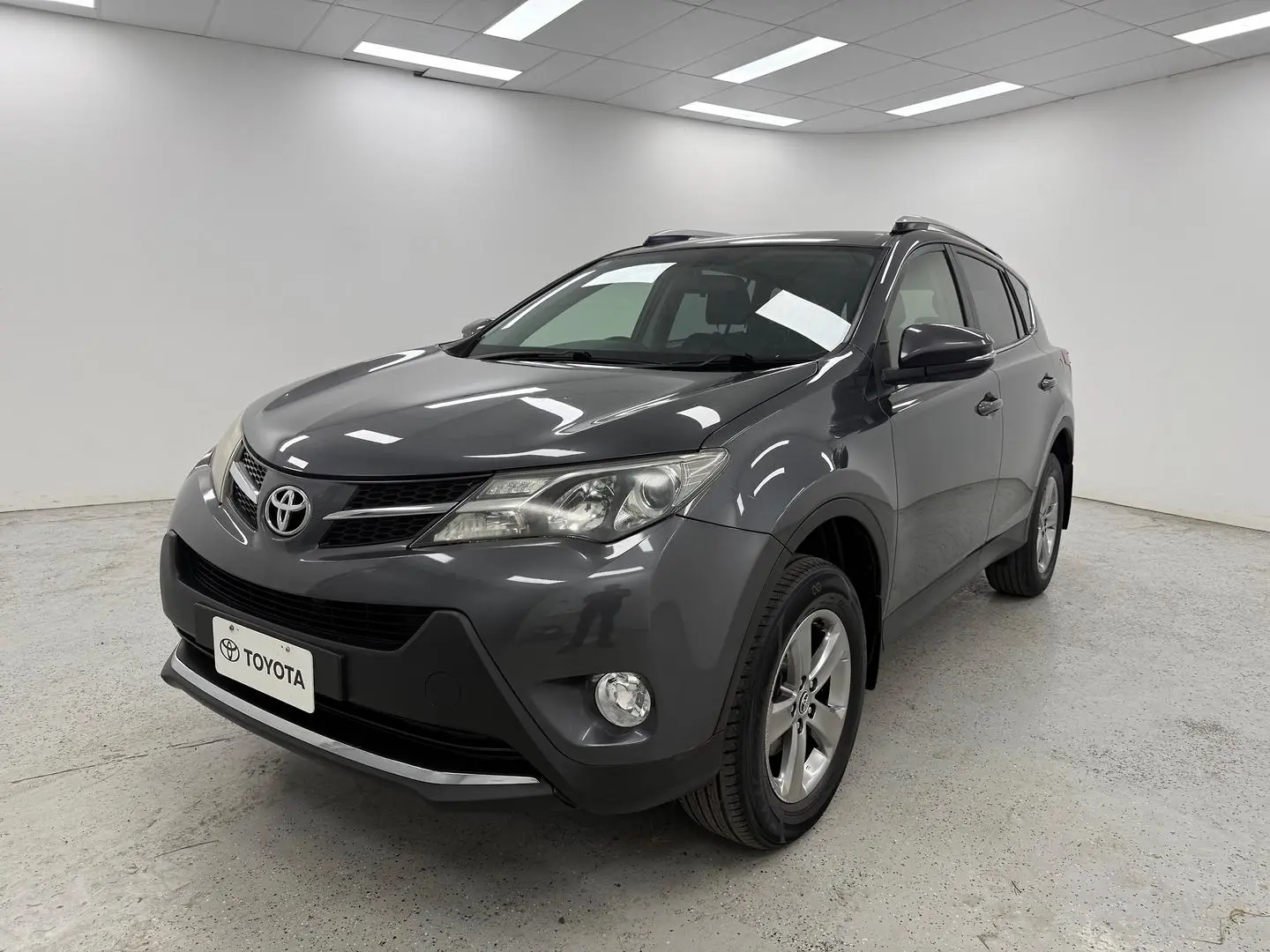2015 Toyota RAV4 Gallery Image 7