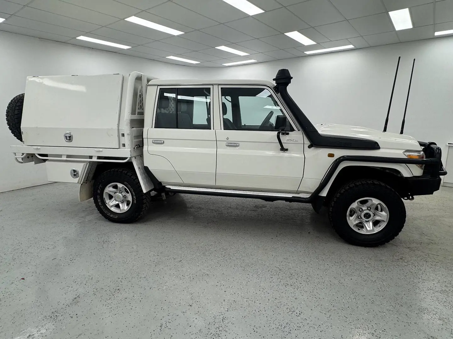 2020 Toyota Landcruiser Gallery Image 2