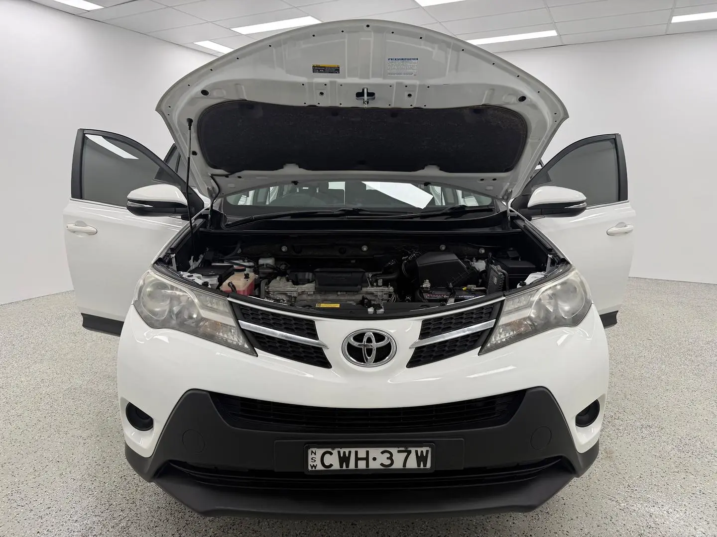 2014 Toyota RAV4 Gallery Image 22