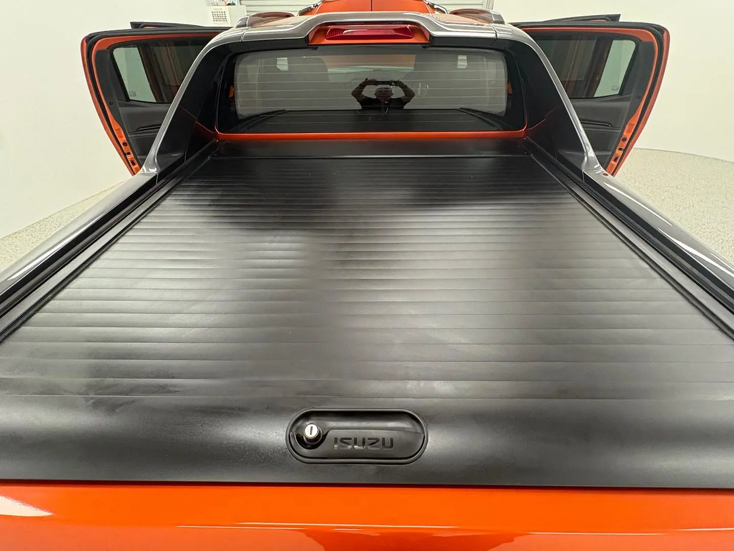 2021 Isuzu D-MAX Gallery Image 9