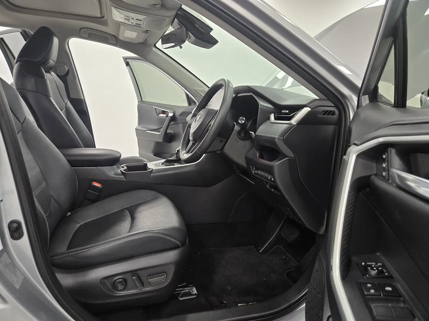 2022 Toyota RAV4 Gallery Image 22