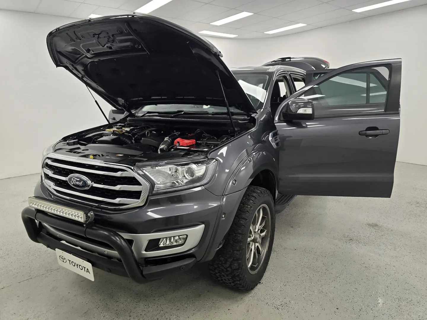 2019 Ford Everest Gallery Image 14