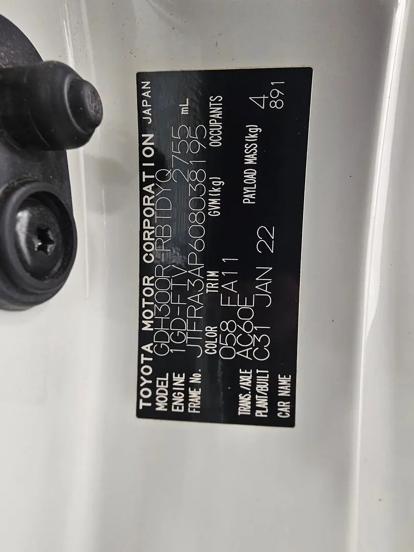 2022 Toyota Hiace Gallery Image 11