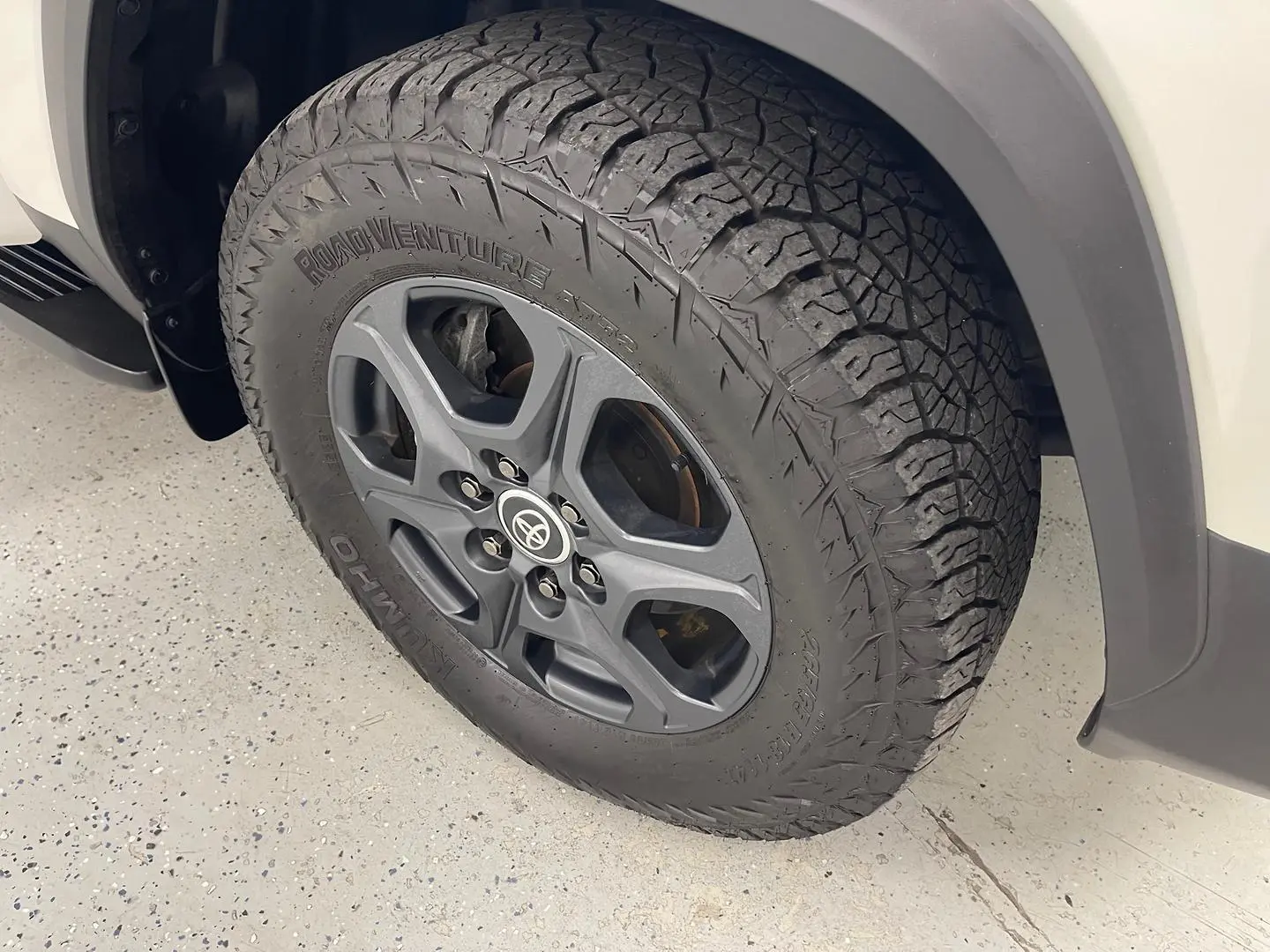 2022 Toyota Landcruiser Gallery Image 16