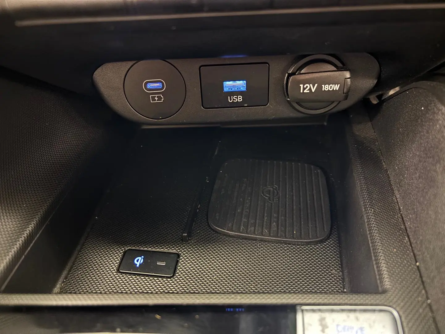 2024 Hyundai i30 Gallery Image 33