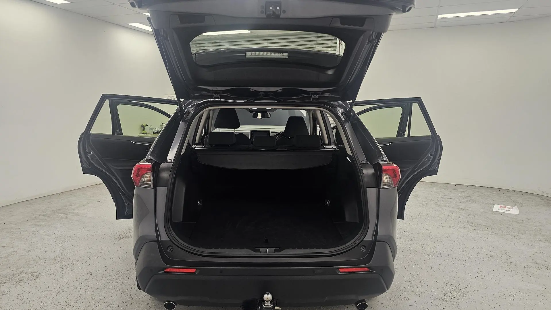 2022 Toyota RAV4 Gallery Image 17