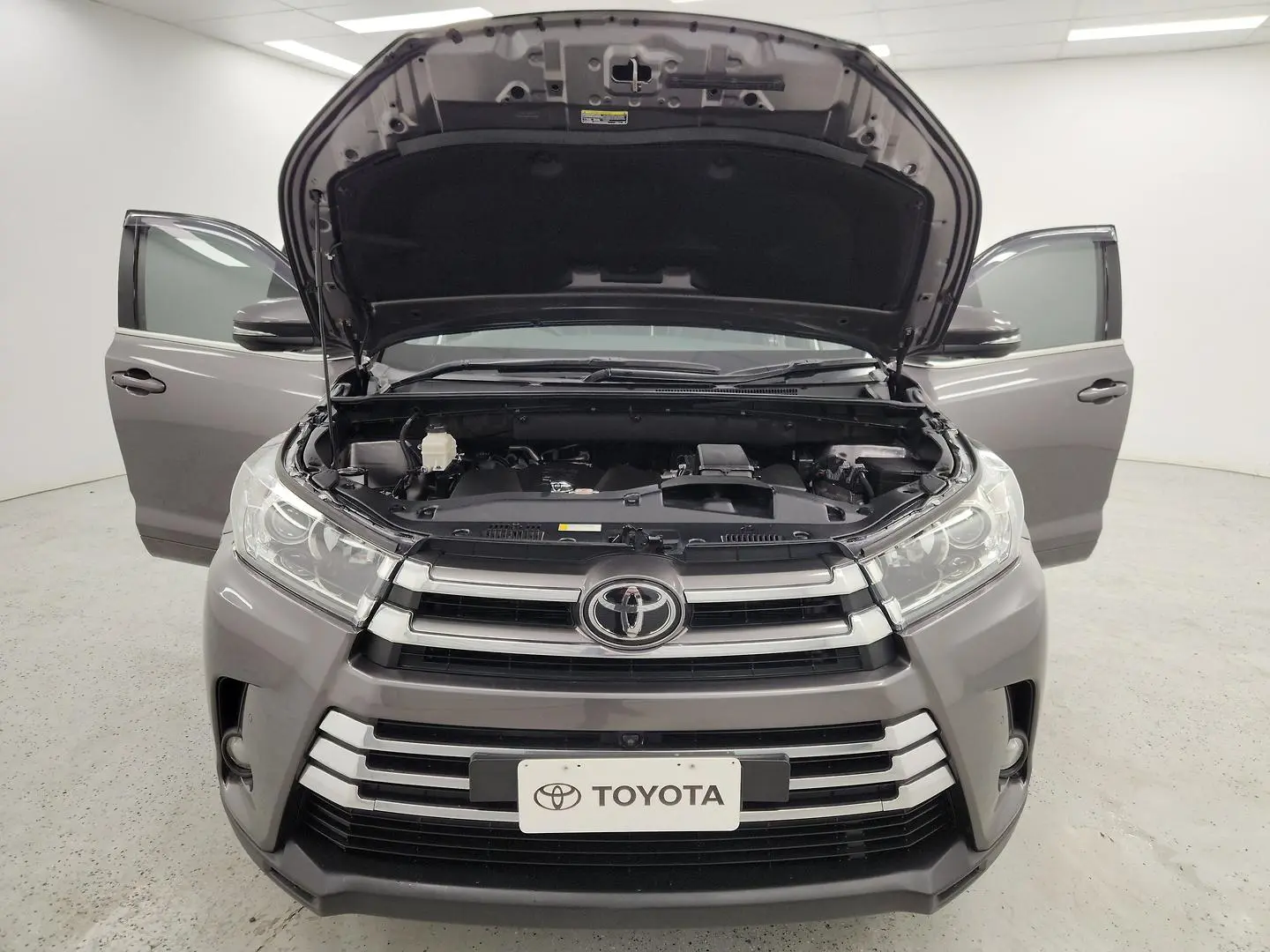 2020 Toyota Kluger Gallery Image 15