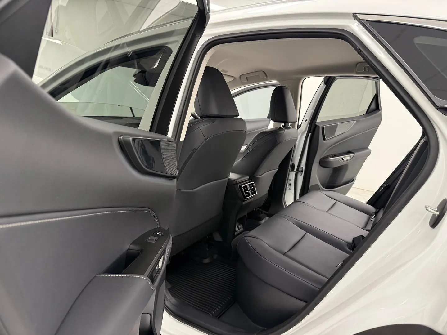 2025 Lexus NX Gallery Image 12