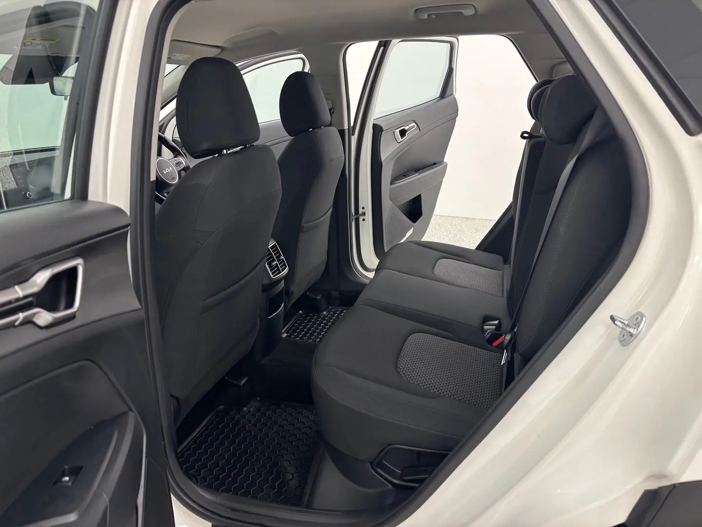 2024 Kia Sportage Gallery Image 18