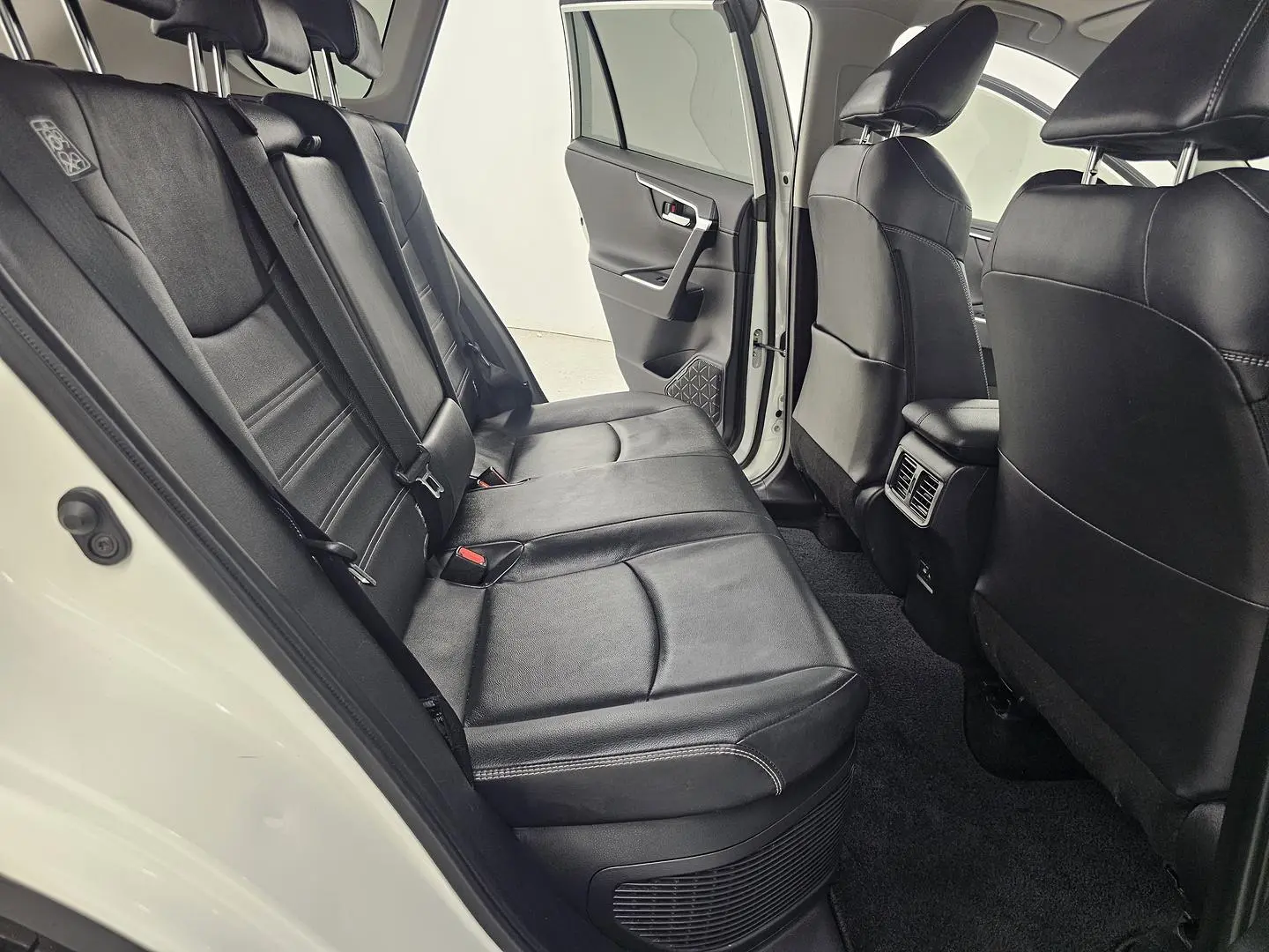 2021 Toyota RAV4 Gallery Image 22